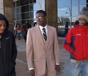 black-students-arrested-for-waiting-on-bus-feat (1)