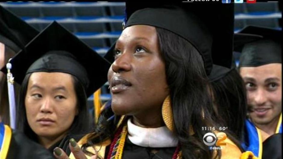 deanna-jordan-single-mom-graduates-ucla_940x